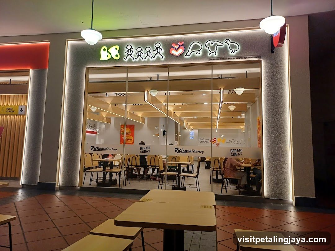 Richesse Factory Storefront