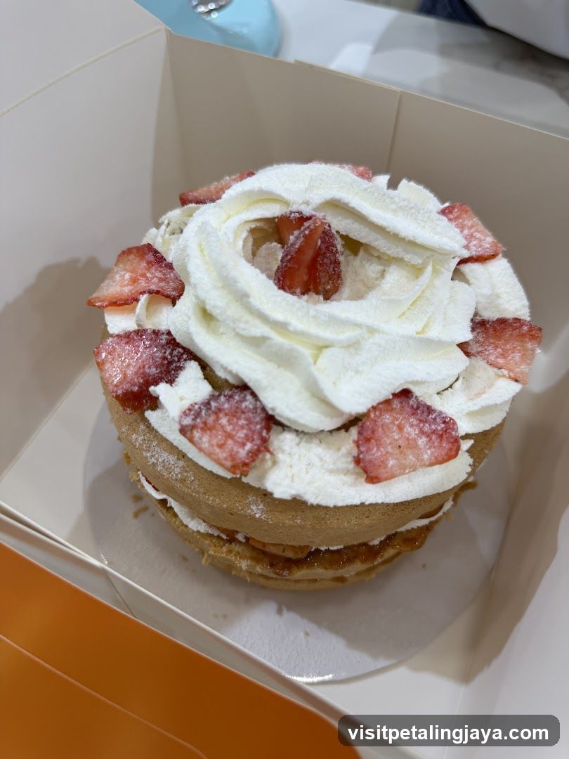 Strawberry Cream Cake