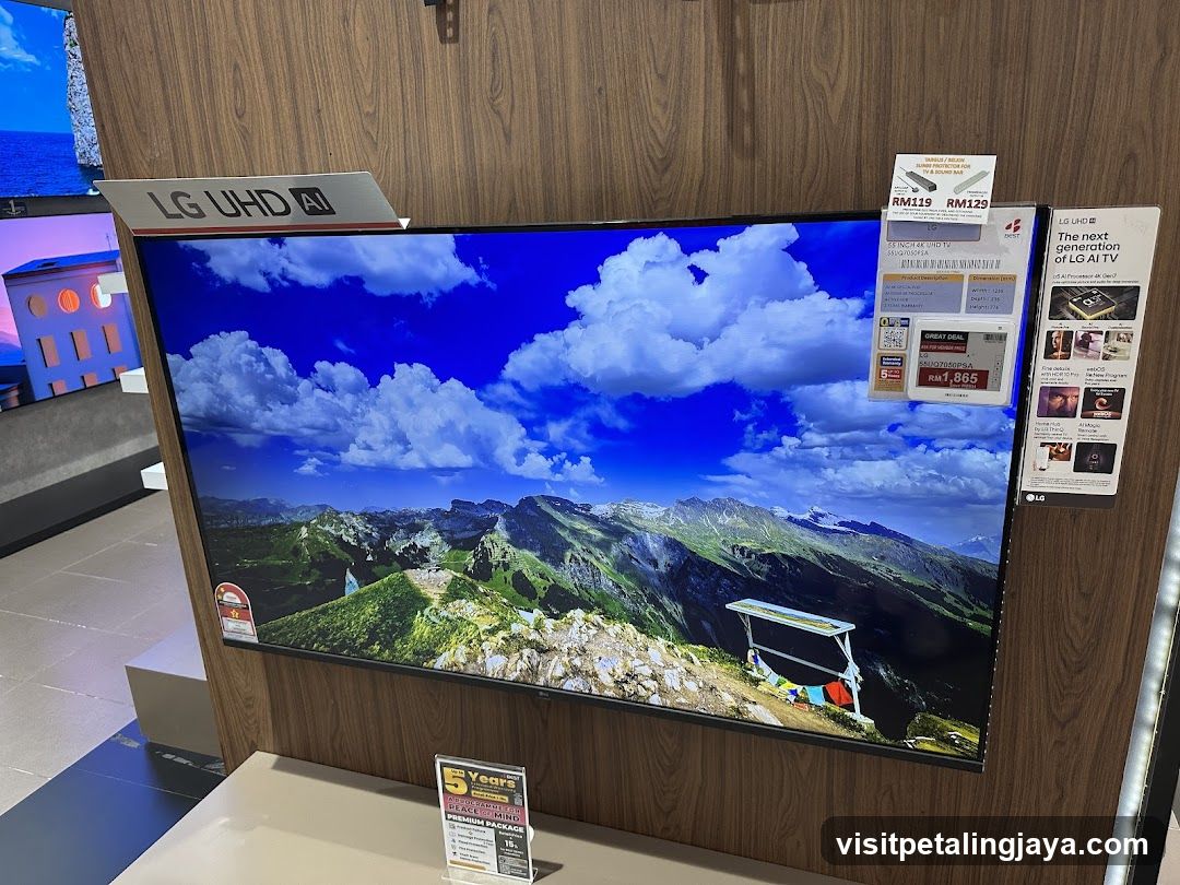 LG UHD TV Display