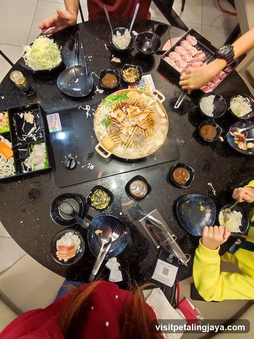 Hot Pot Dining Table