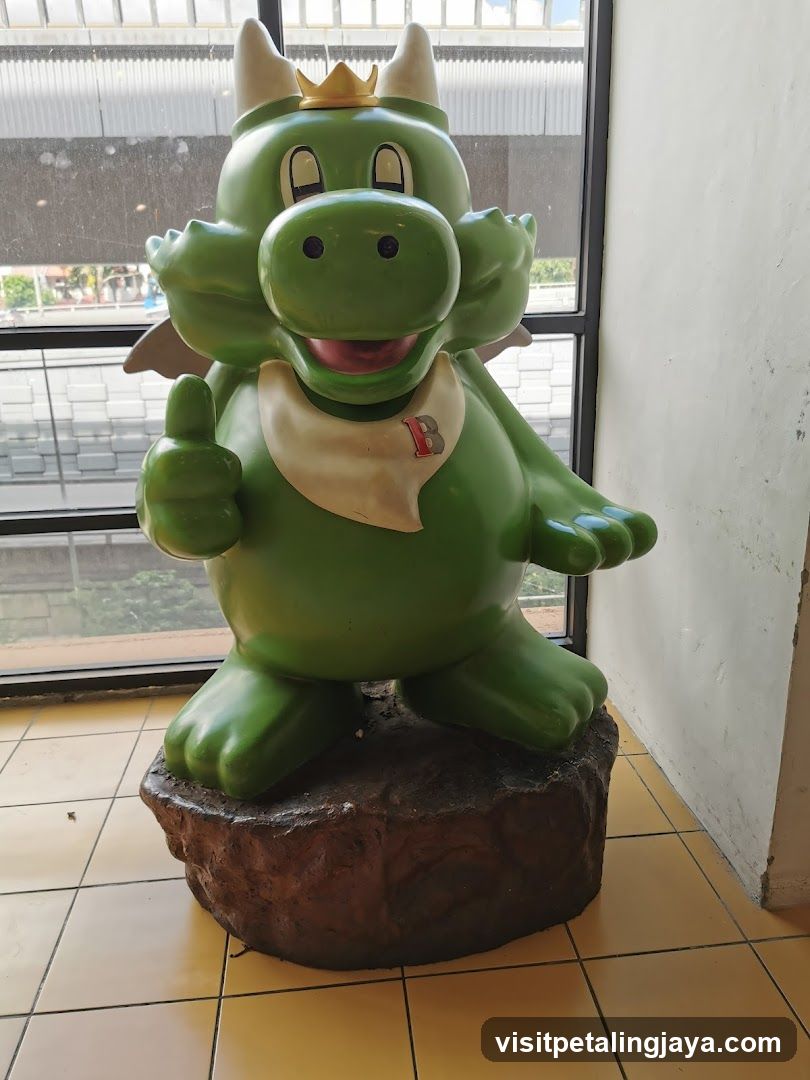 Green Dragon Statue