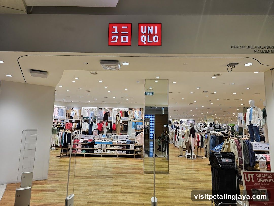 UNIQLO The Curve