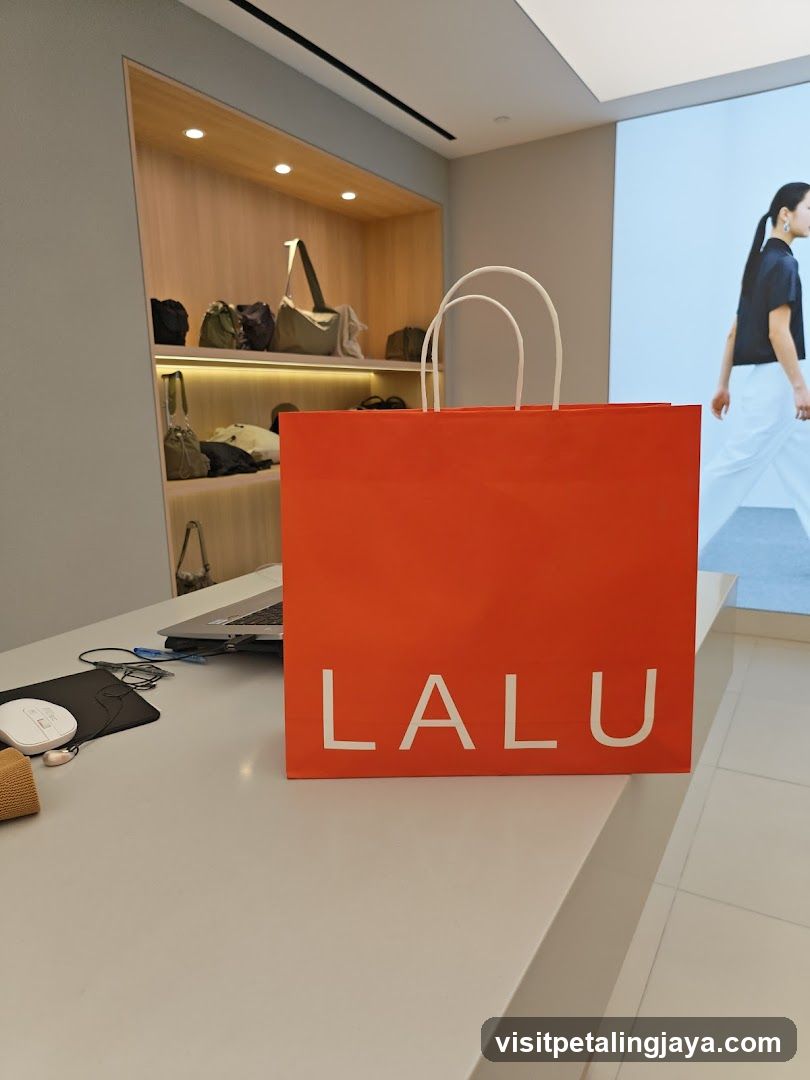 LALU Shopping Bag on Counter