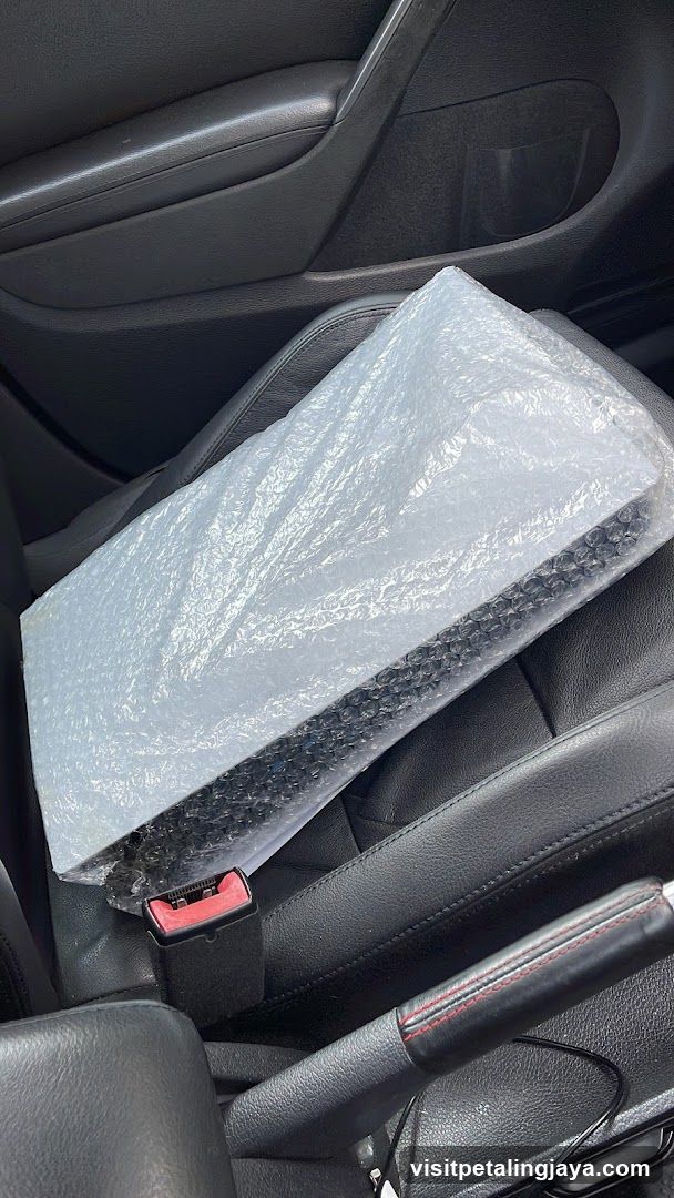 Bubbling Wrap Package in Car Seat