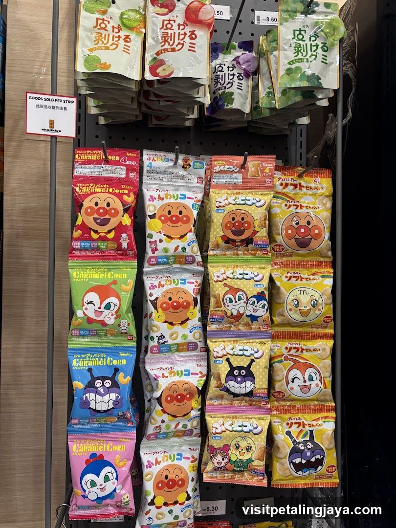 Anpanman Snack Display