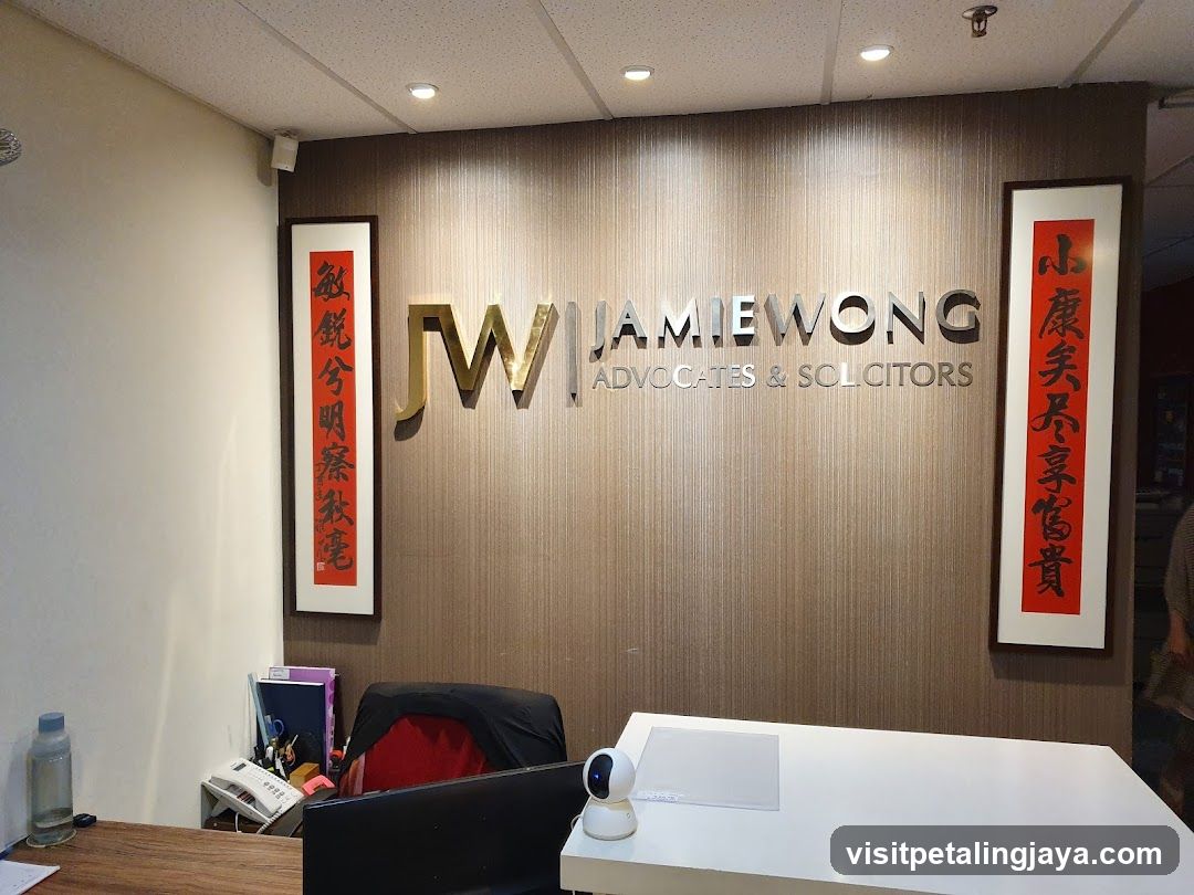 Messrs Jamie Wong