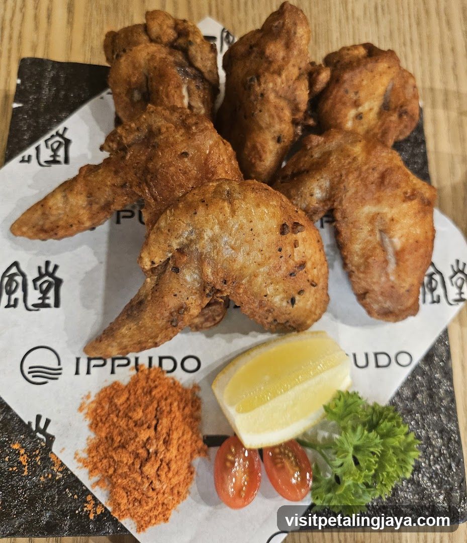 Fried Chicken Wings with Lemon and Spice