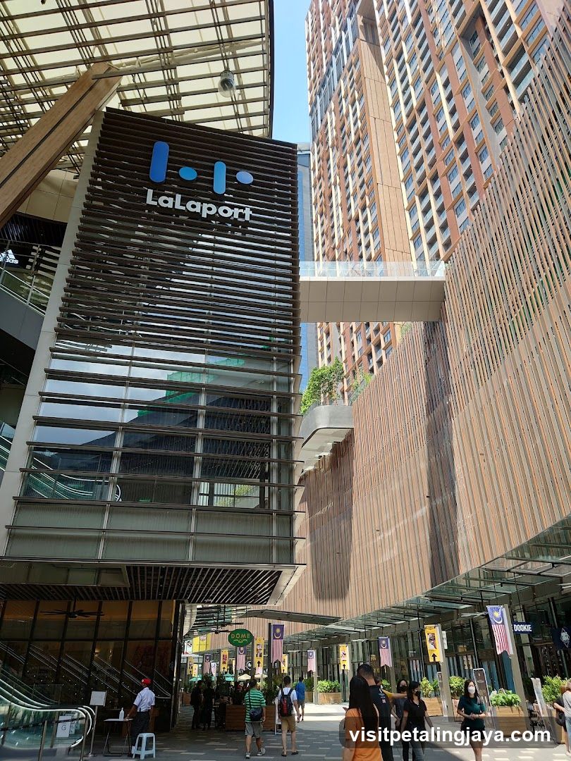 LaLaport Entrance