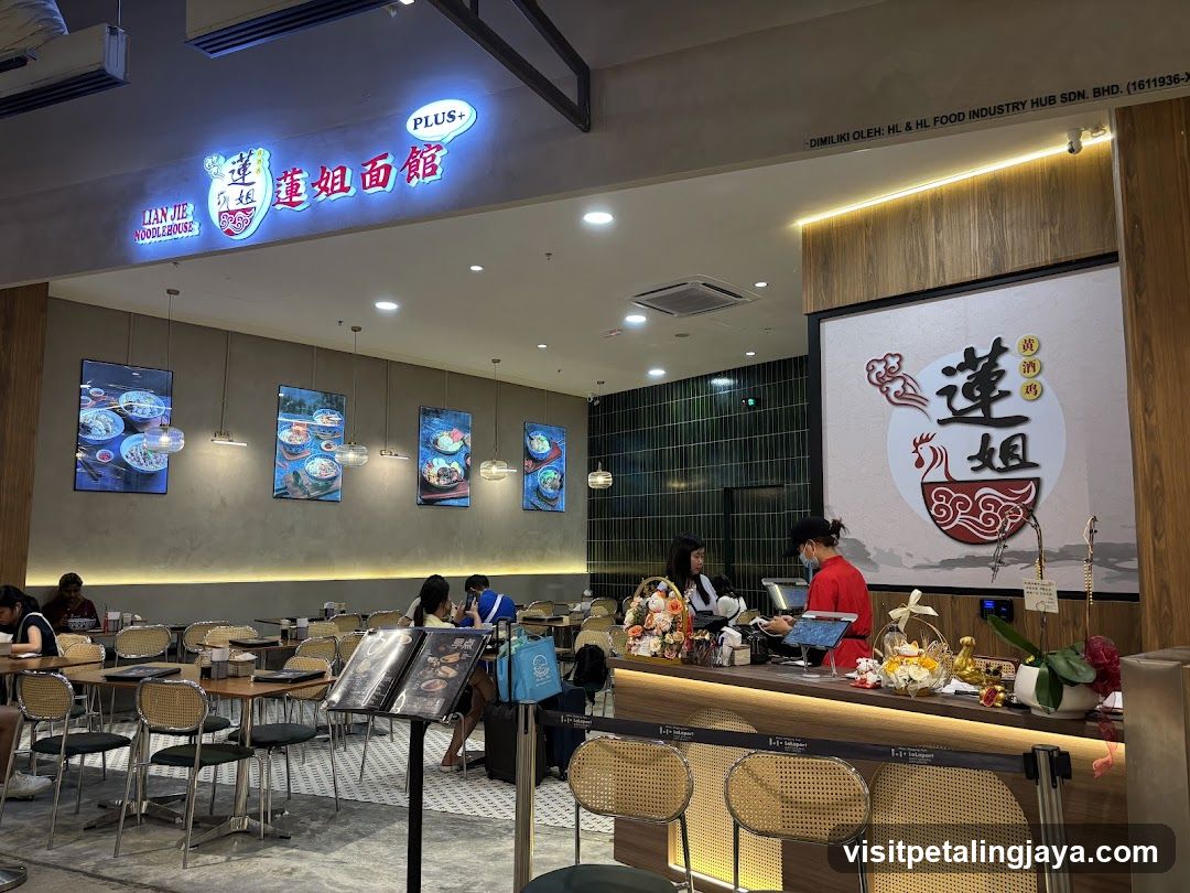 Lian Jie Noodle House Interior