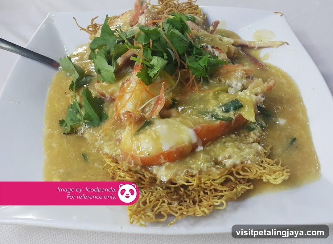 Shrimp Curry with Fried Noodles