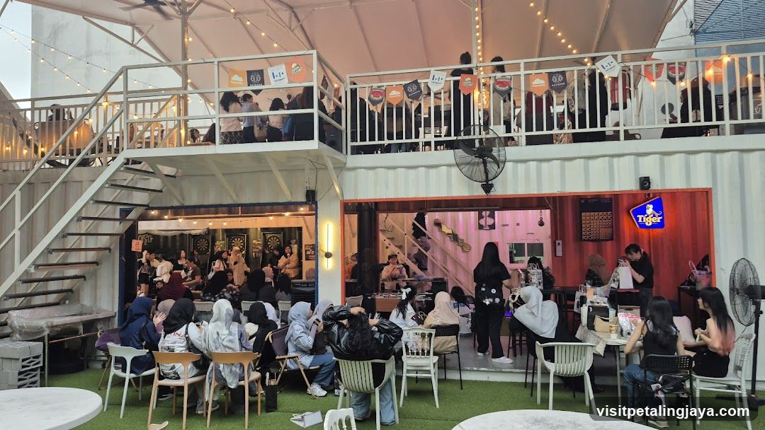 Crowded Outdoor Bar and Restaurant