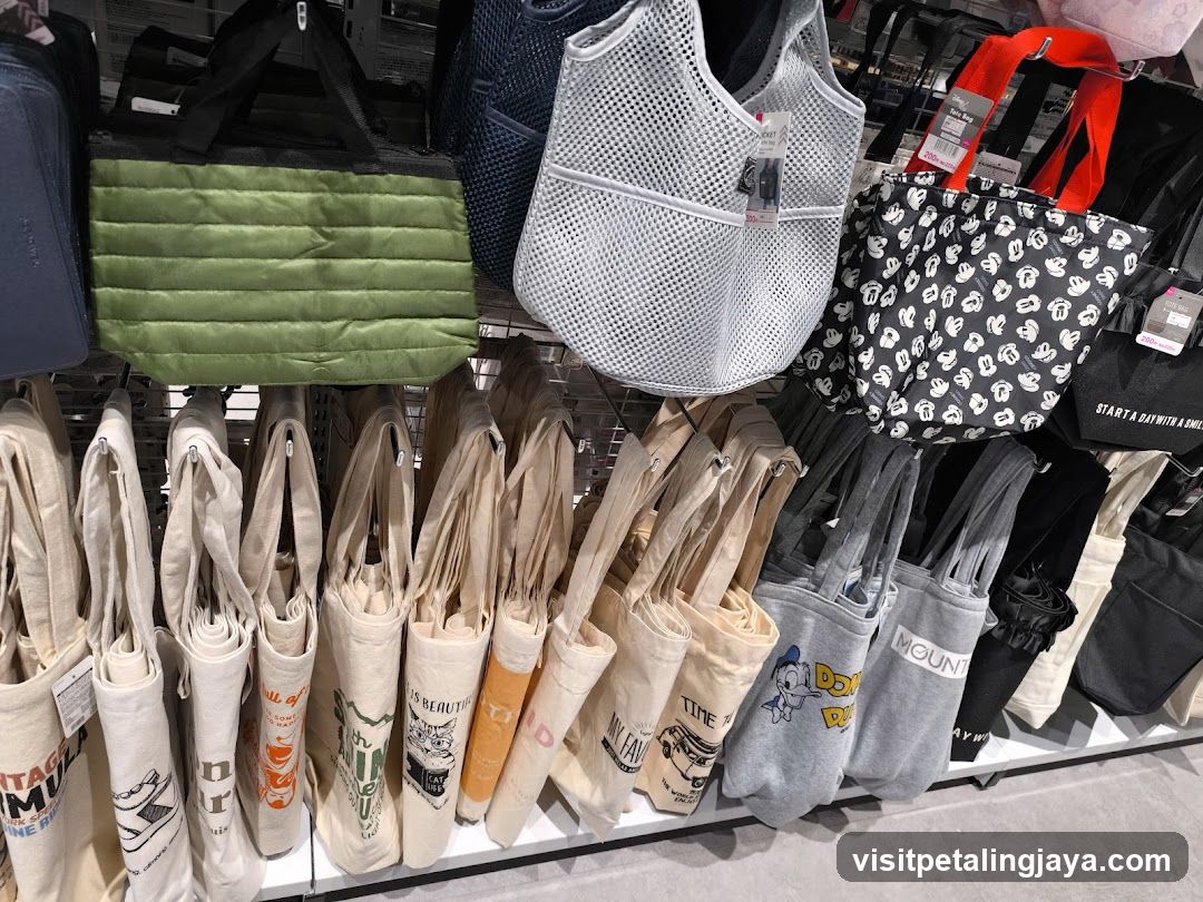 BAG DISPLAY