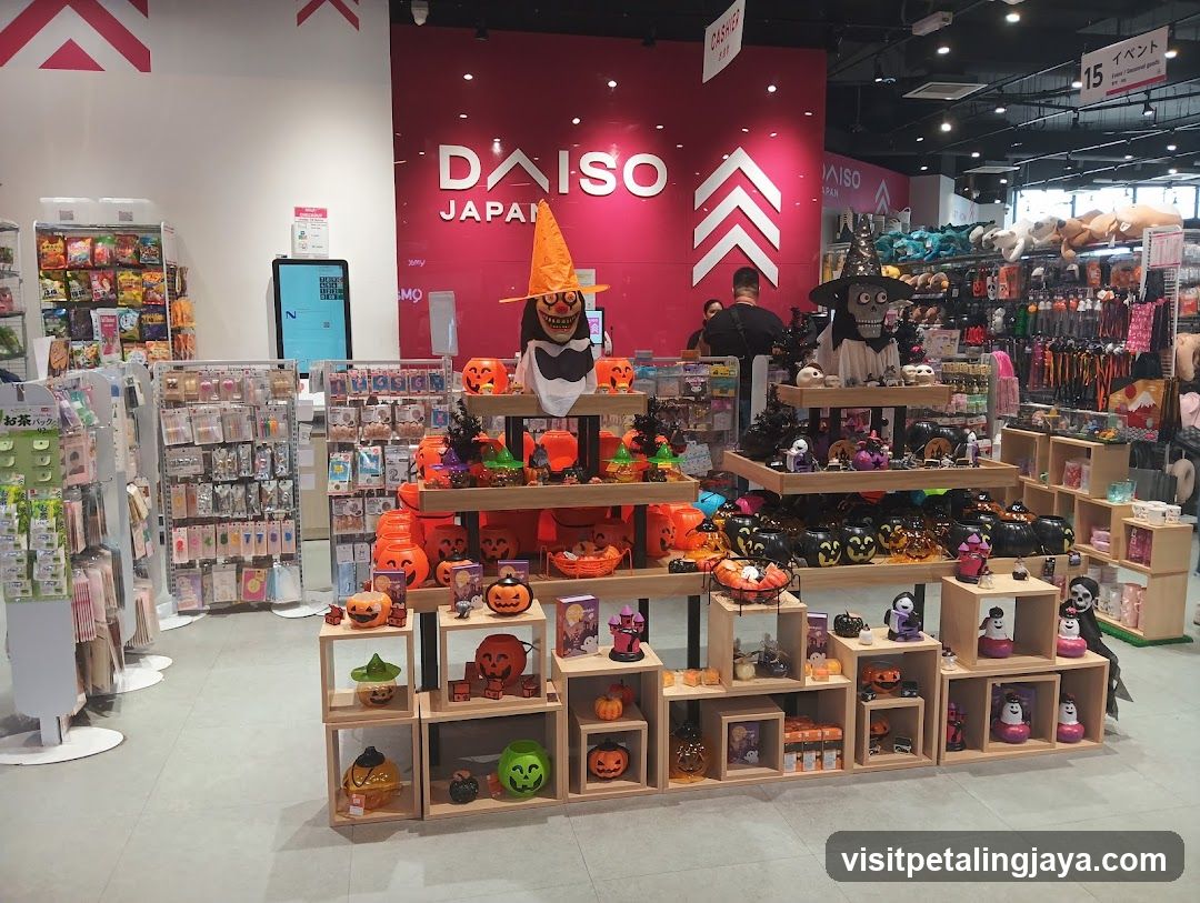 Daiso Japan Halloween Display