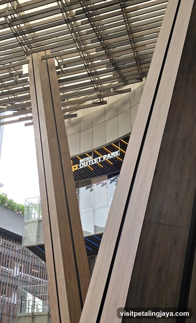 Mitsui Outlet Park • Bukit Bintang City Centre