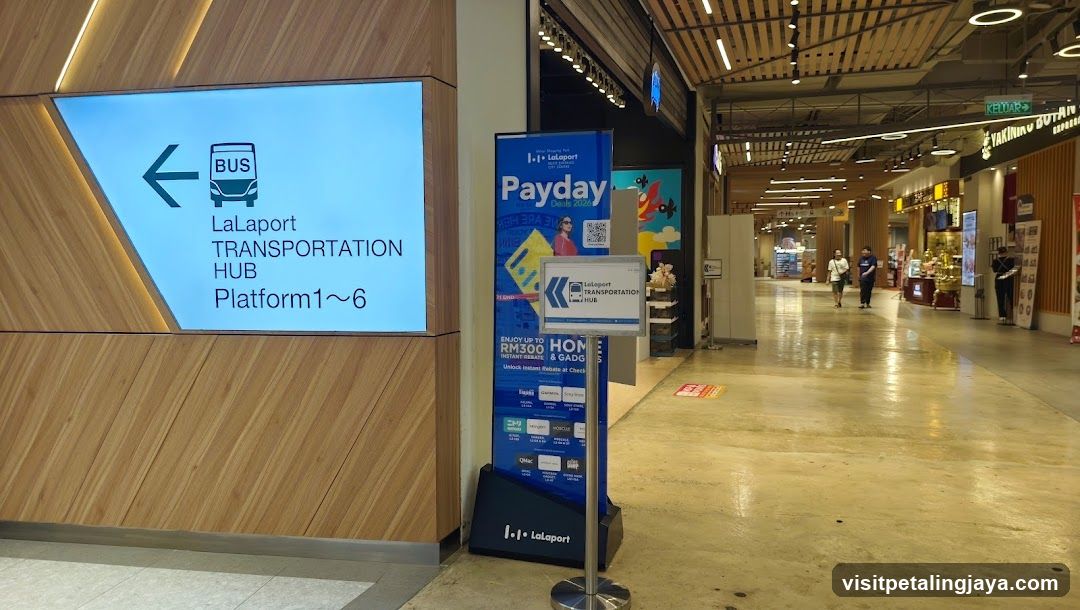 LaLaport Transportation Hub Signage