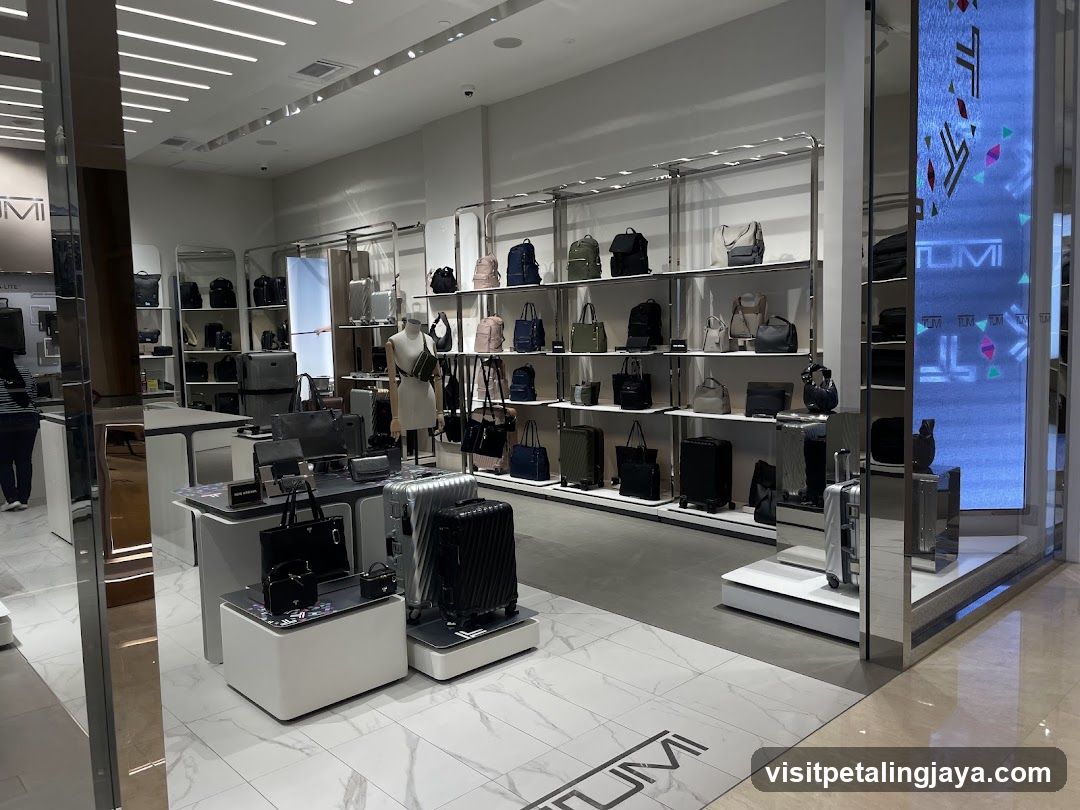 TUMI Store Interior
