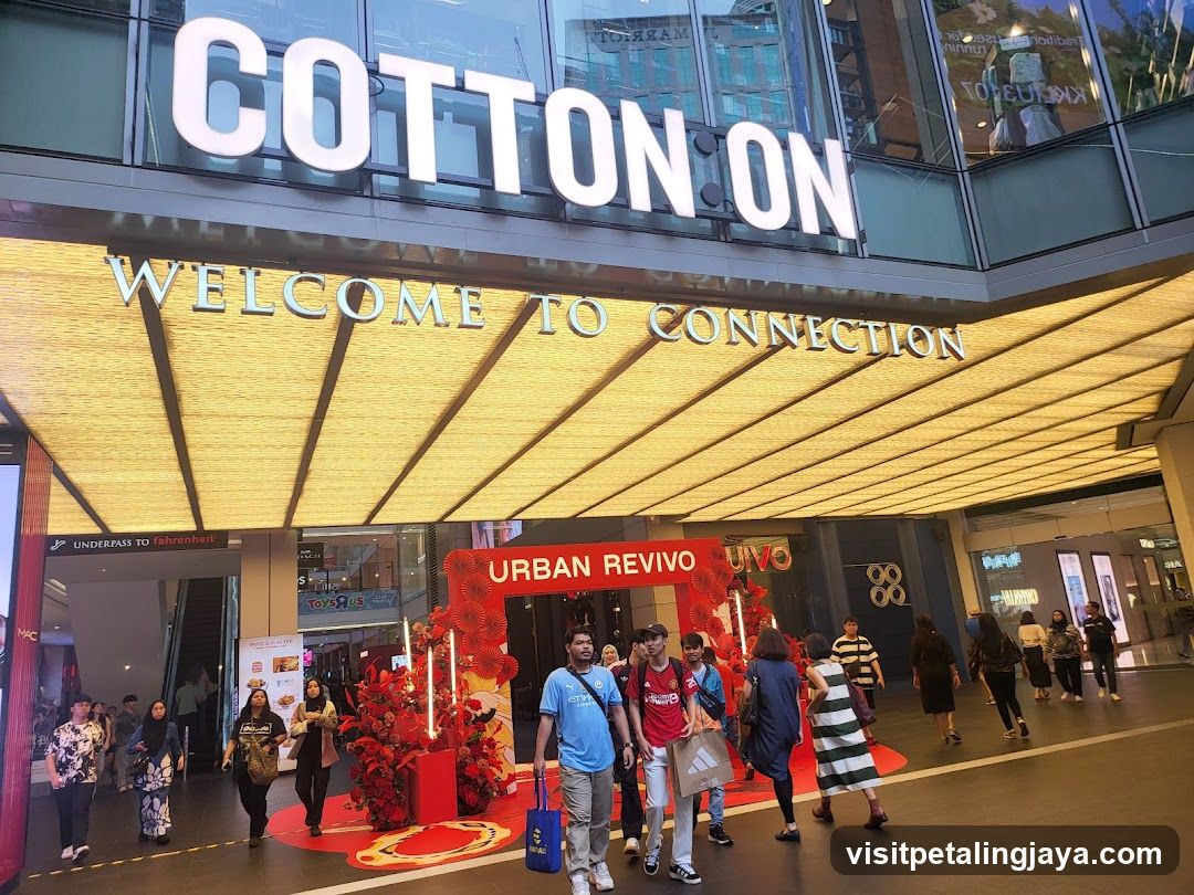 Cotton On Storefront at The Connection
