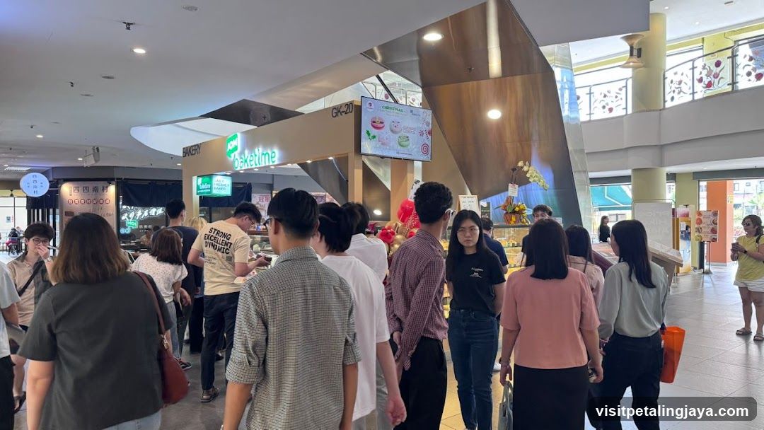 Crowded Mall Food Court