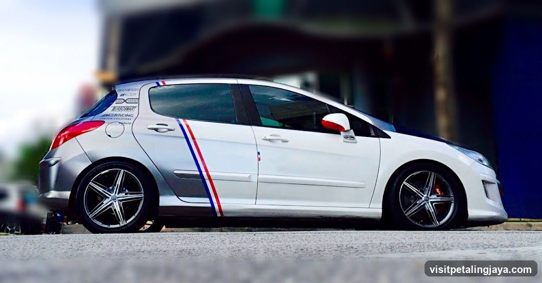 Modified Peugeot 207 Side View