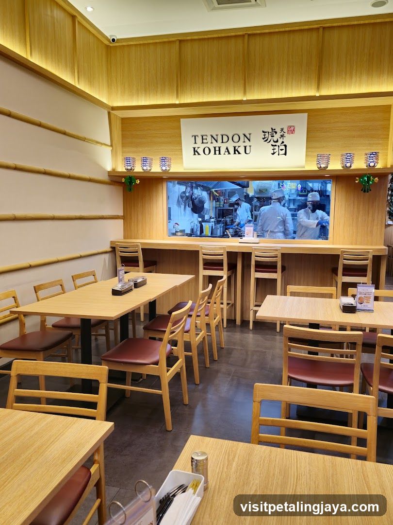 Tendon Kohaku Interior