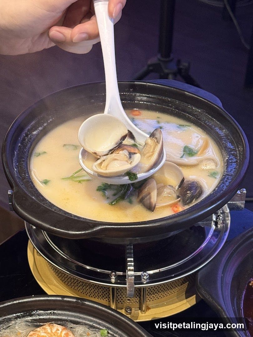 Clam Soup in Clay Pot