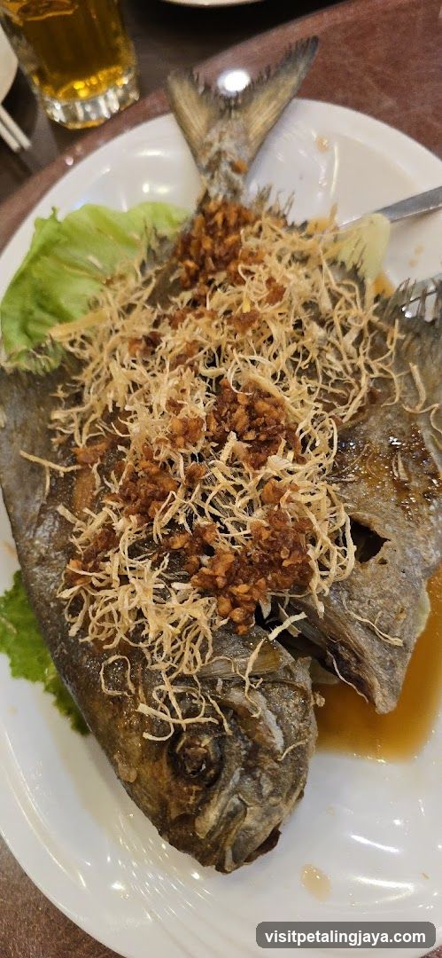 Steamed Fish with Garlic and Shallots