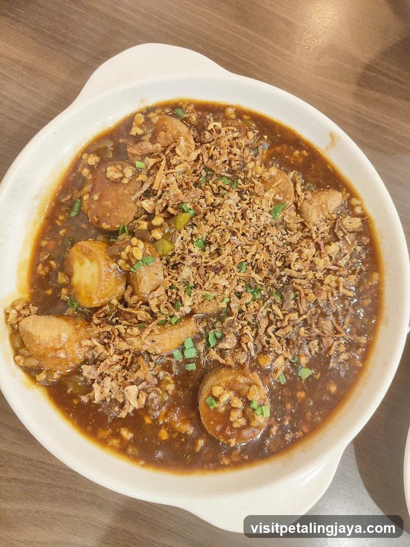 Stir-fried Chicken with Fried Onions