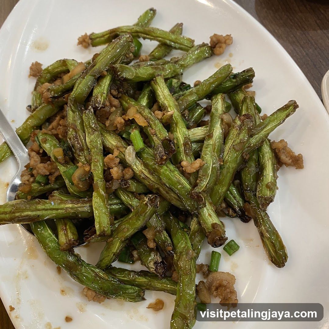 Stir-fried Green Beans with Minced Pork