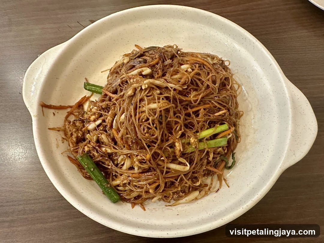 Stir-fried Noodles with Vegetables
