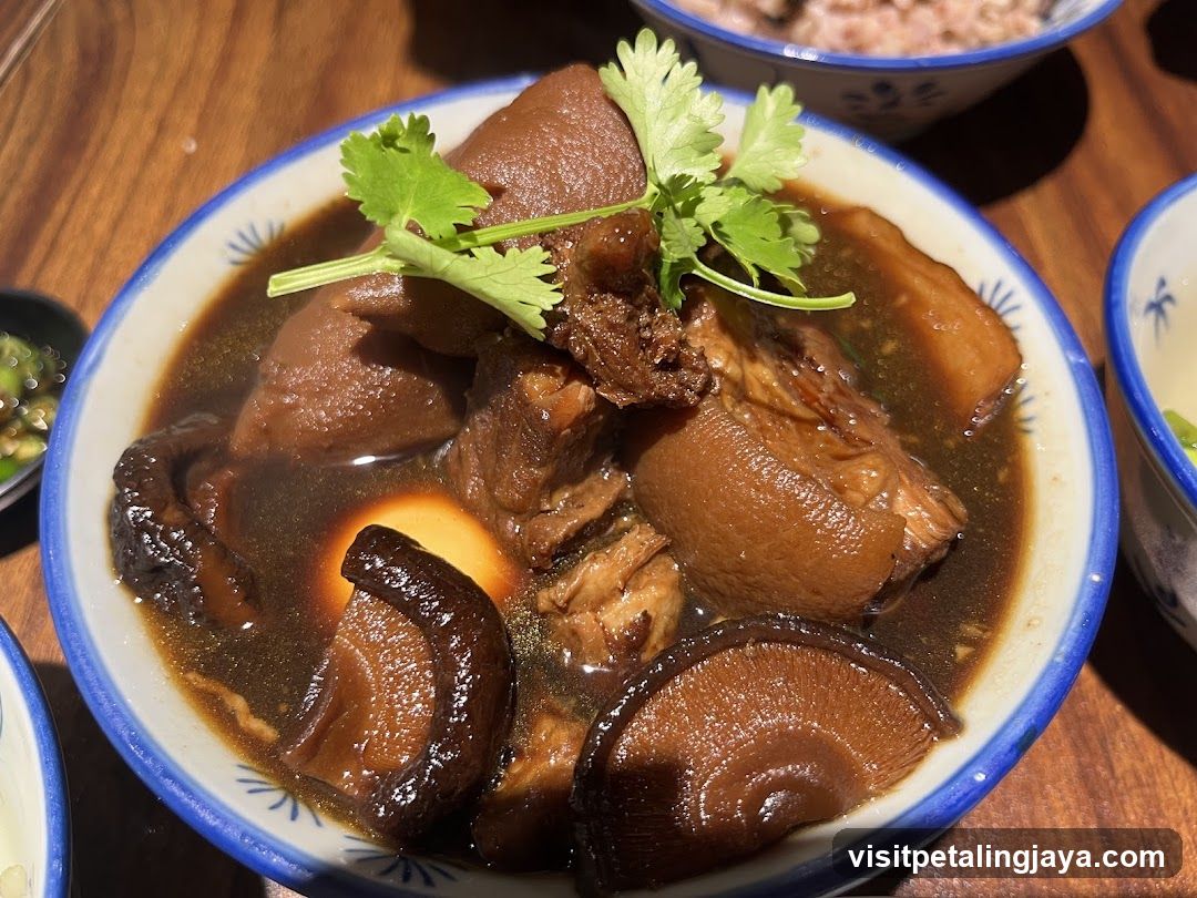 Braised Pork with Shiitake Mushrooms and Egg