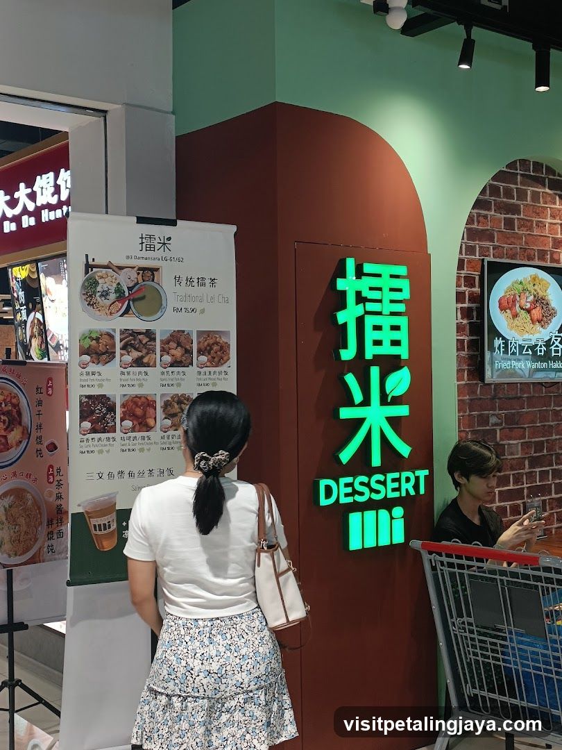 Liang Mi Dessert Store Interior View