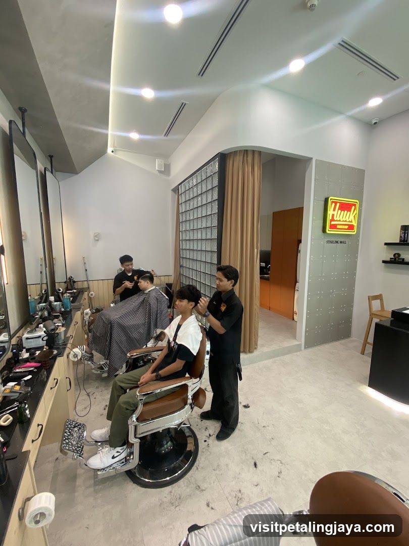 Huuk Barbershop