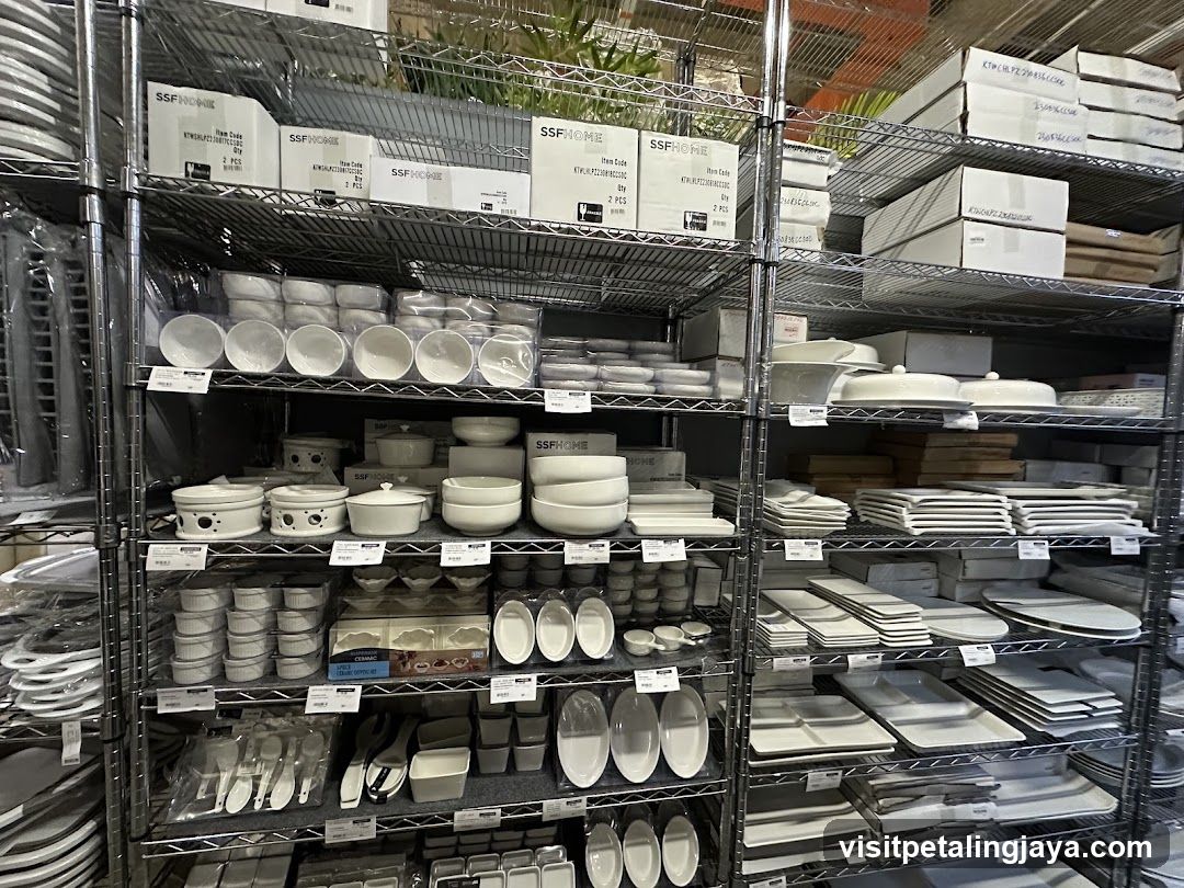 Dishware Display Rack