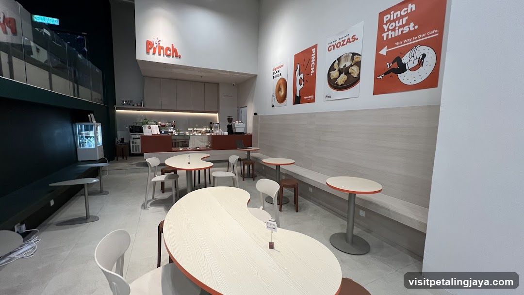 Pinch Cafe (Next to Batuu Climbing)