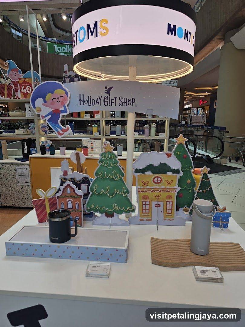 Holiday Gift Shop Display