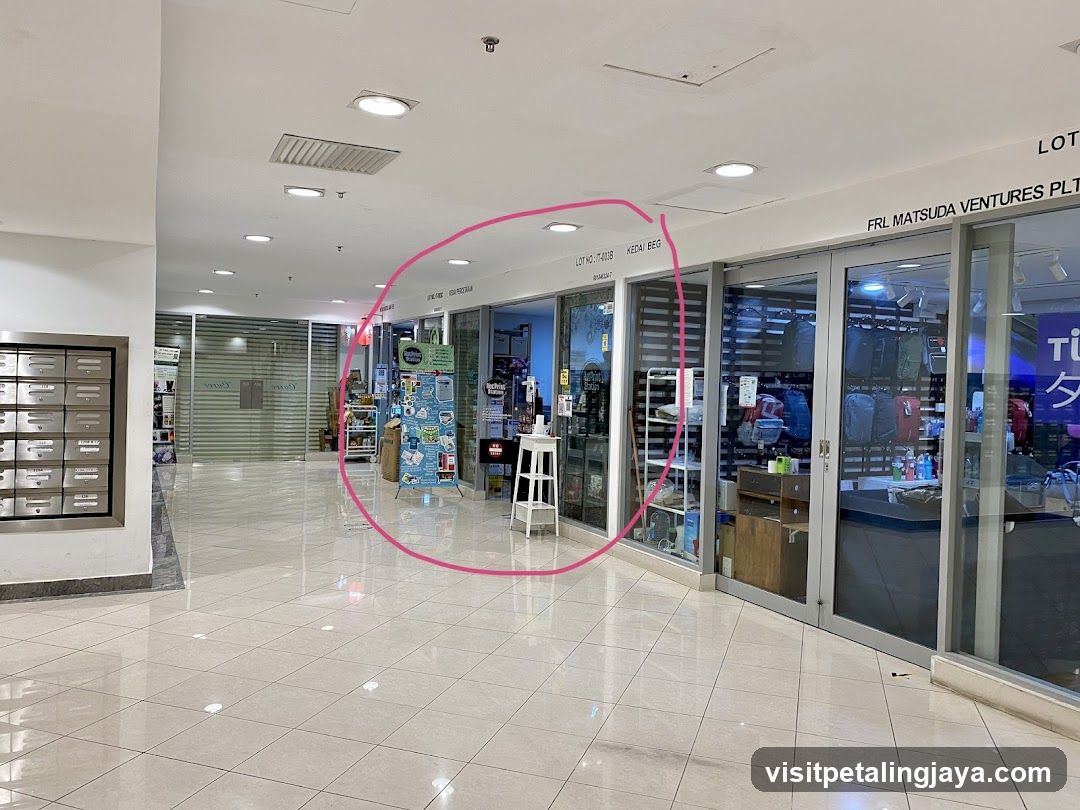 Shopping Mall Corridor Interior