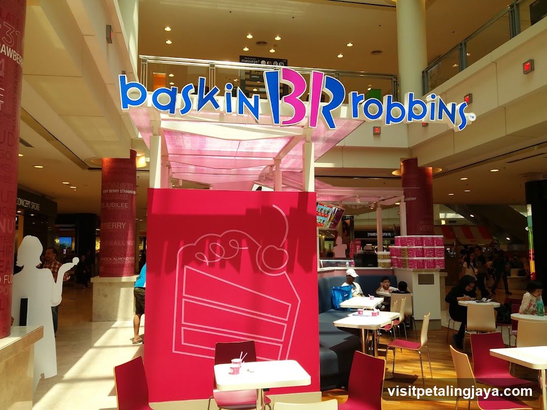 Baskin Robbins Interior