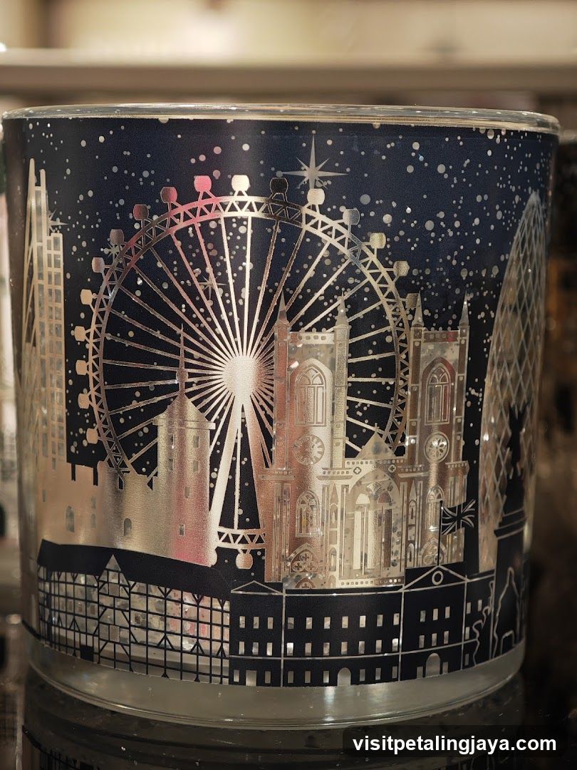 London Night Scene Candle