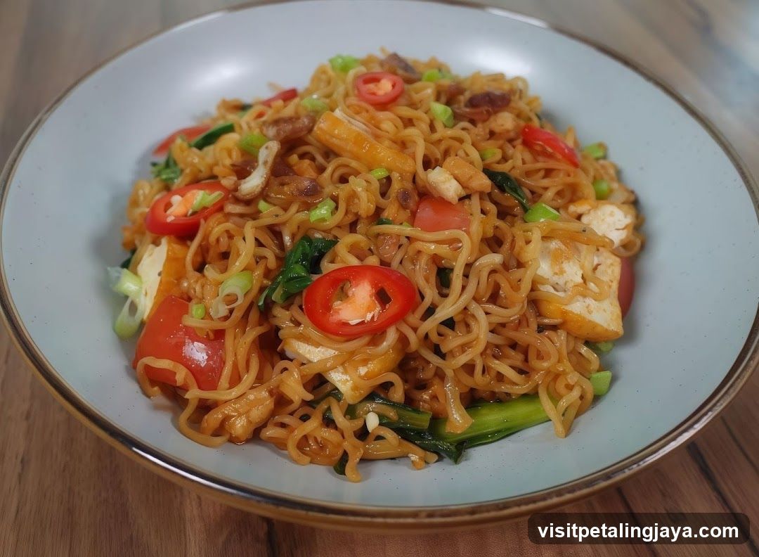 Noodle Dish with Tofu and Vegetables