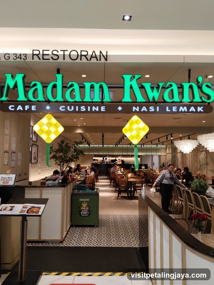 Madam Kwan's Cafe Cuisine Nasi Lemak Interior View