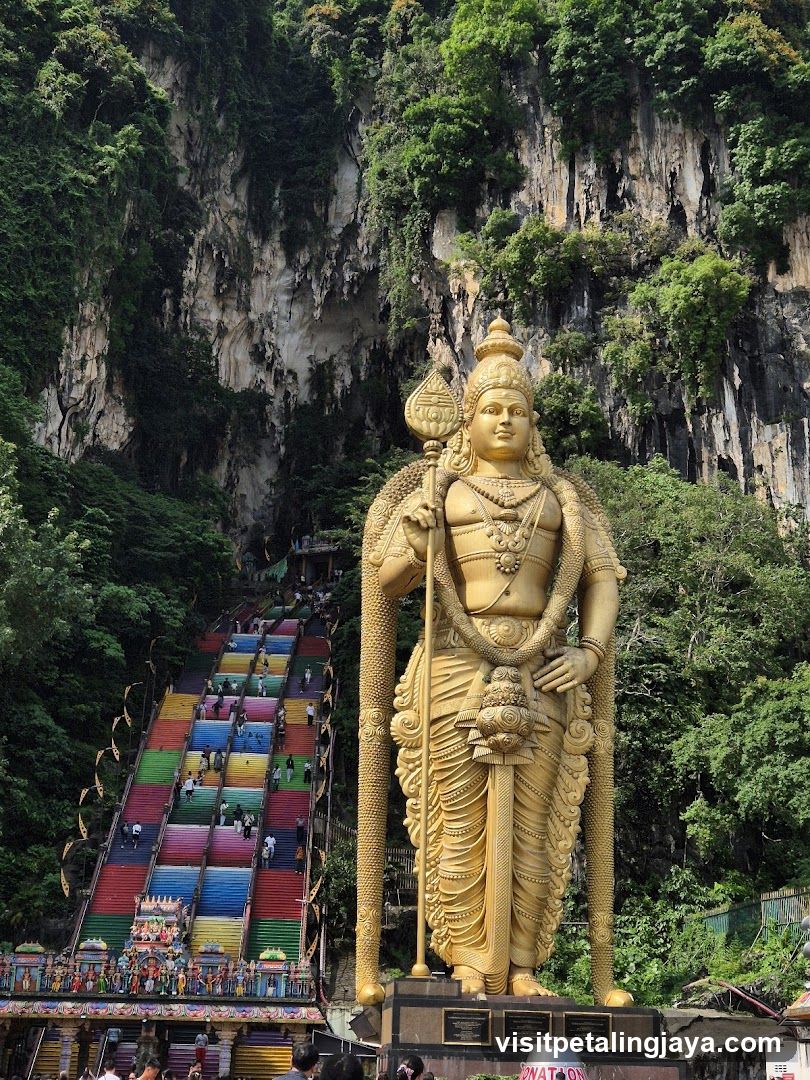 Golden Statue at Batu Caves