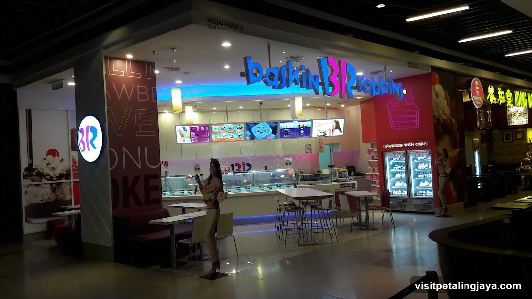 Baskin Robbins Store Interior