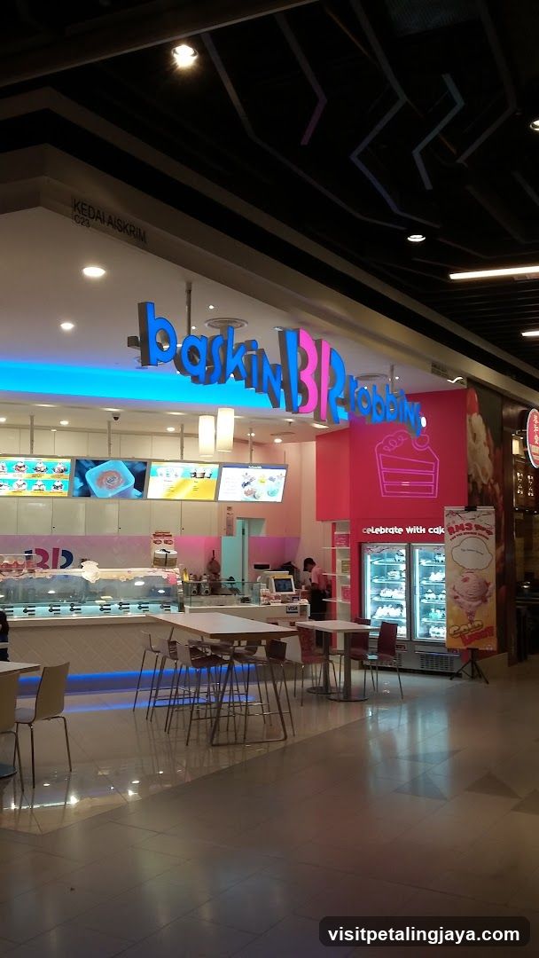 Baskin Robbins Store Interior