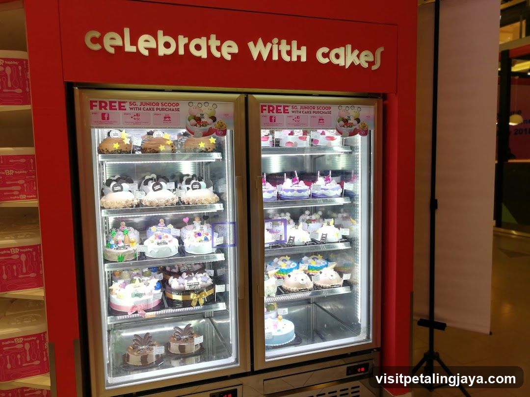 Cake Display Refrigerator