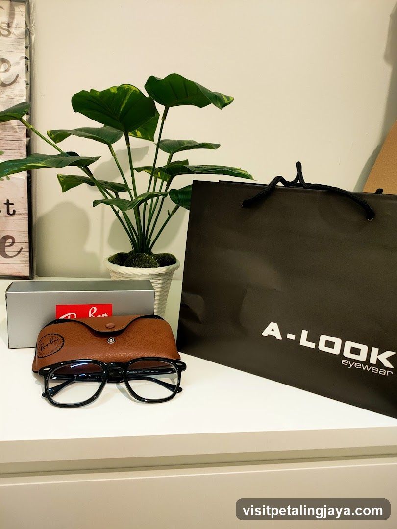 Eyewear Display