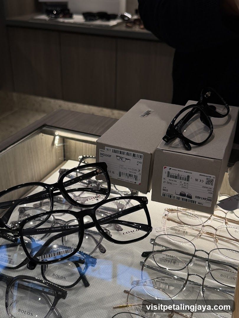 Eyewear Display in Retail Store
