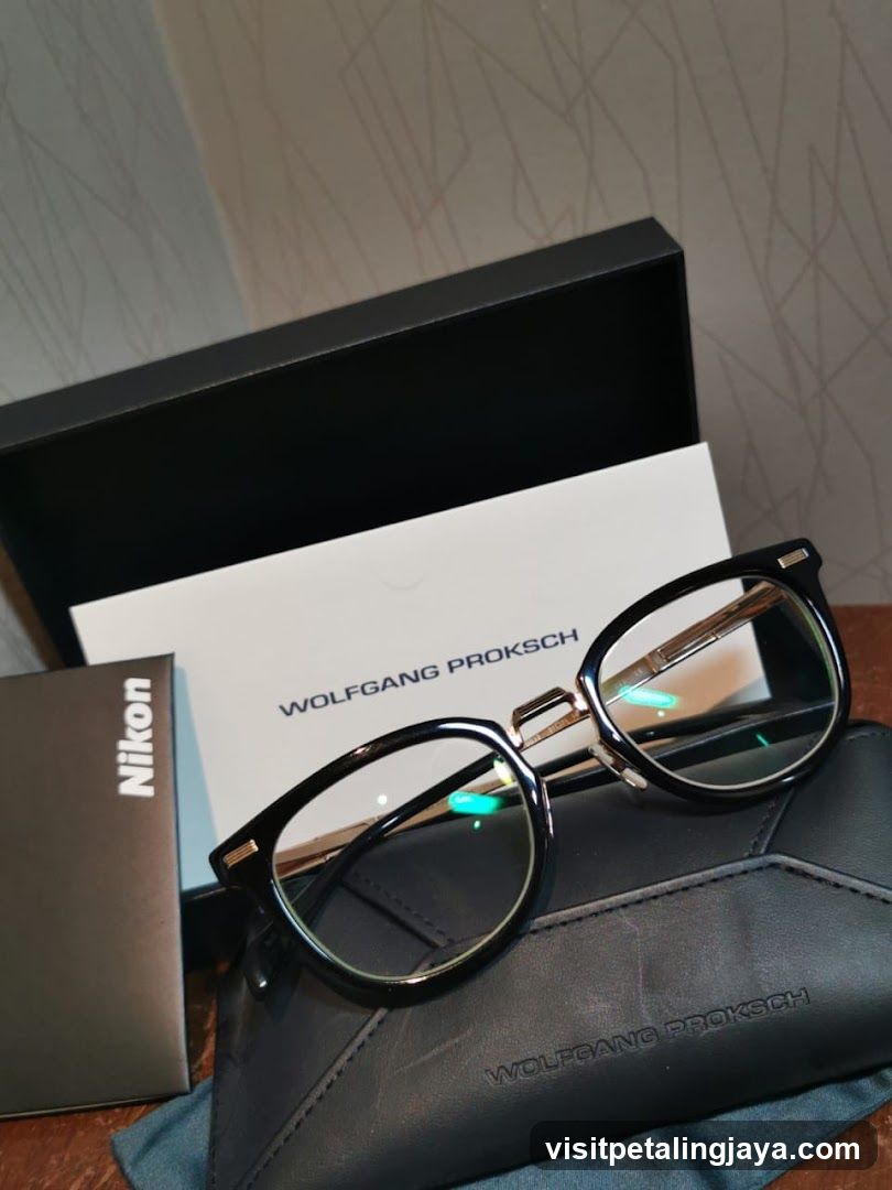 Glasses and Accessories Display