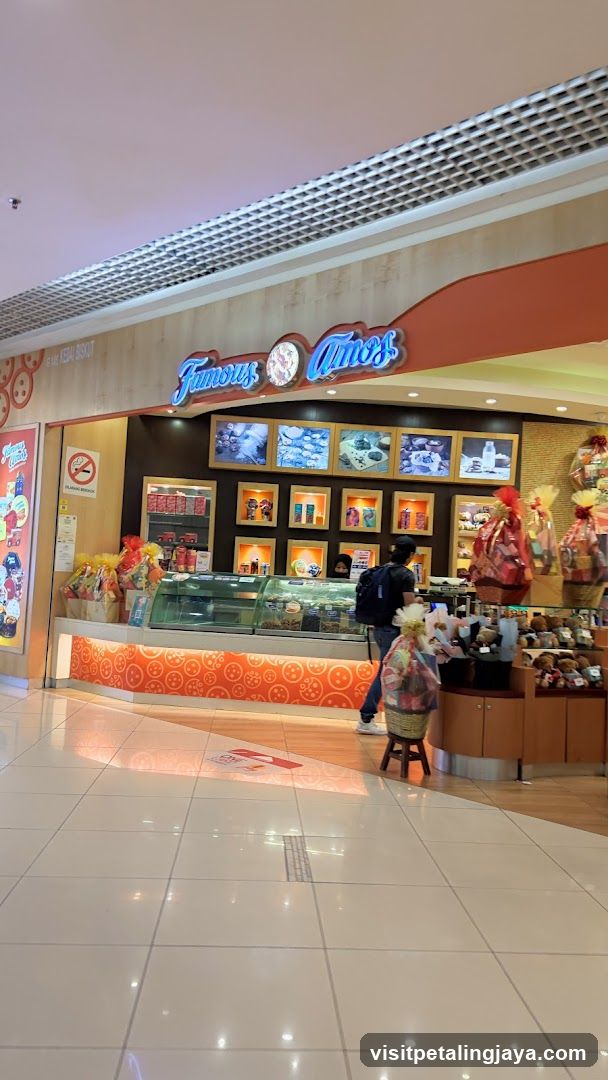 Famous Amos Store Interior
