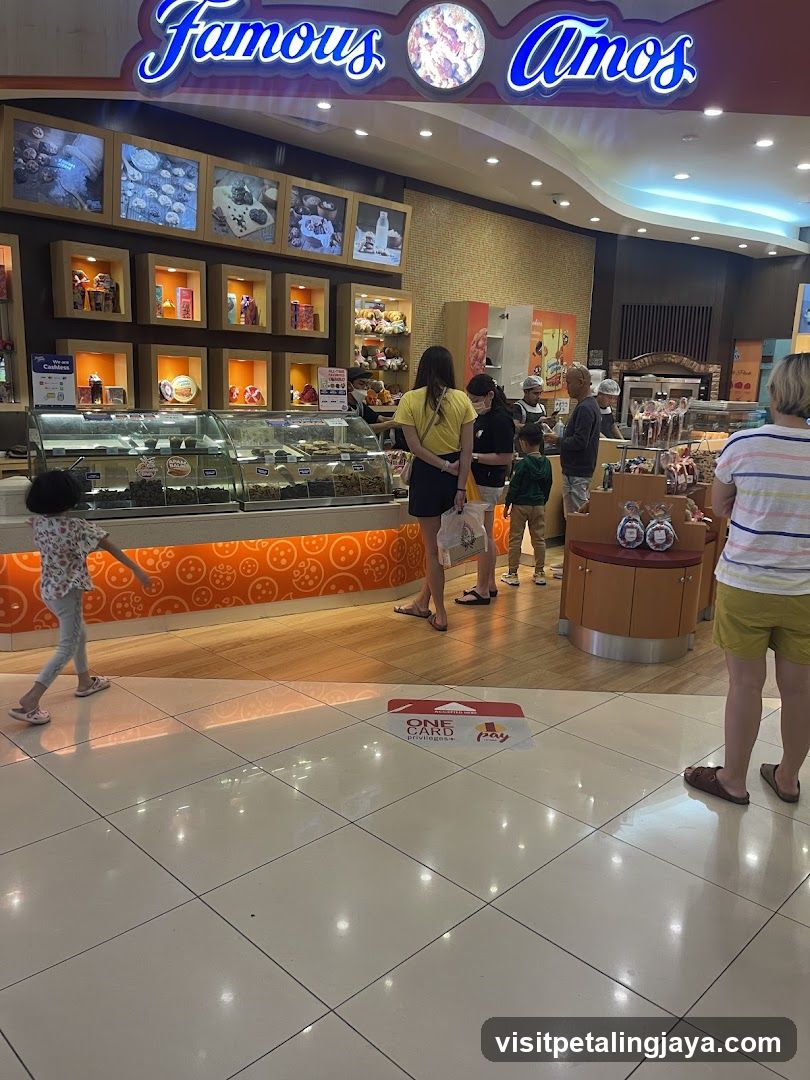 Famous Amos Store Interior