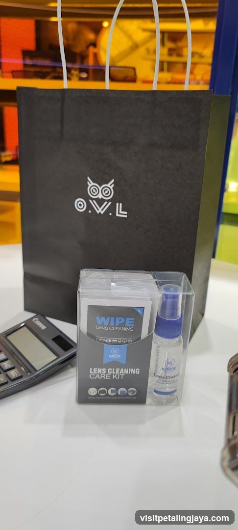 Lens Cleaning Kit and Shopping Bag